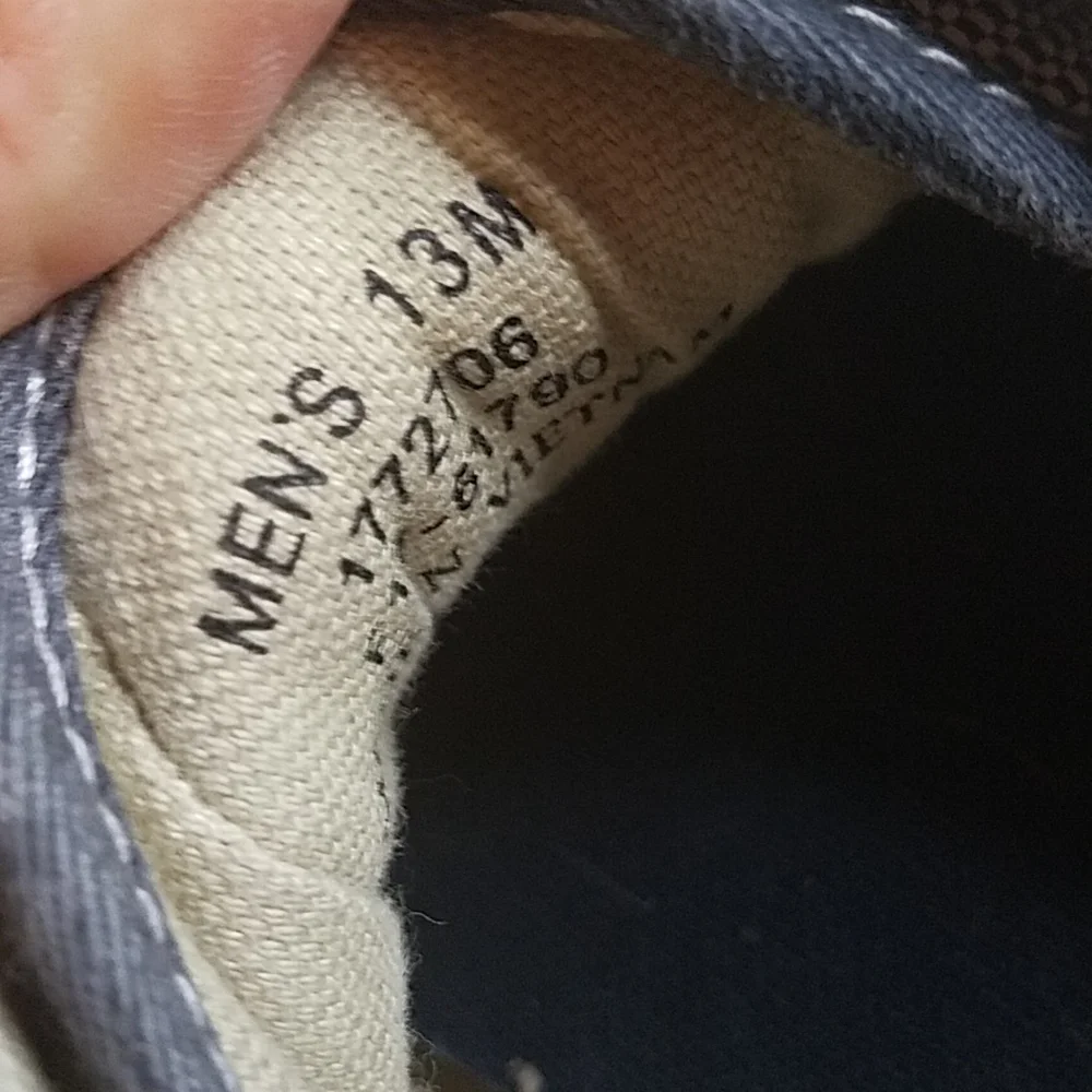 Sperry mens gray 13. B180